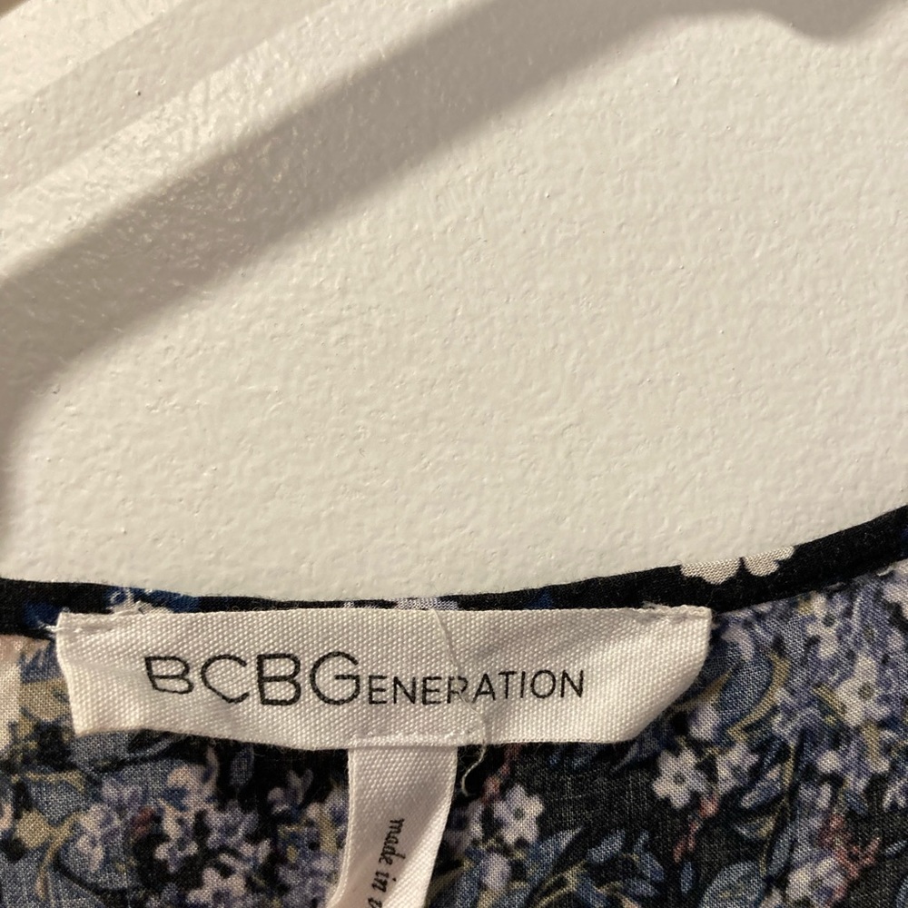 BCBG - Picture 1 of 5
